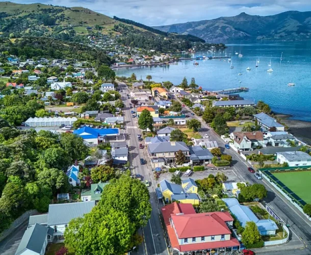 Akaroa Harbour - Kiwi Horizons T